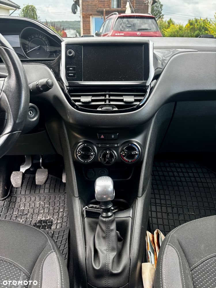 Peugeot 208 1.5 BlueHDi Allure S&S - 10
