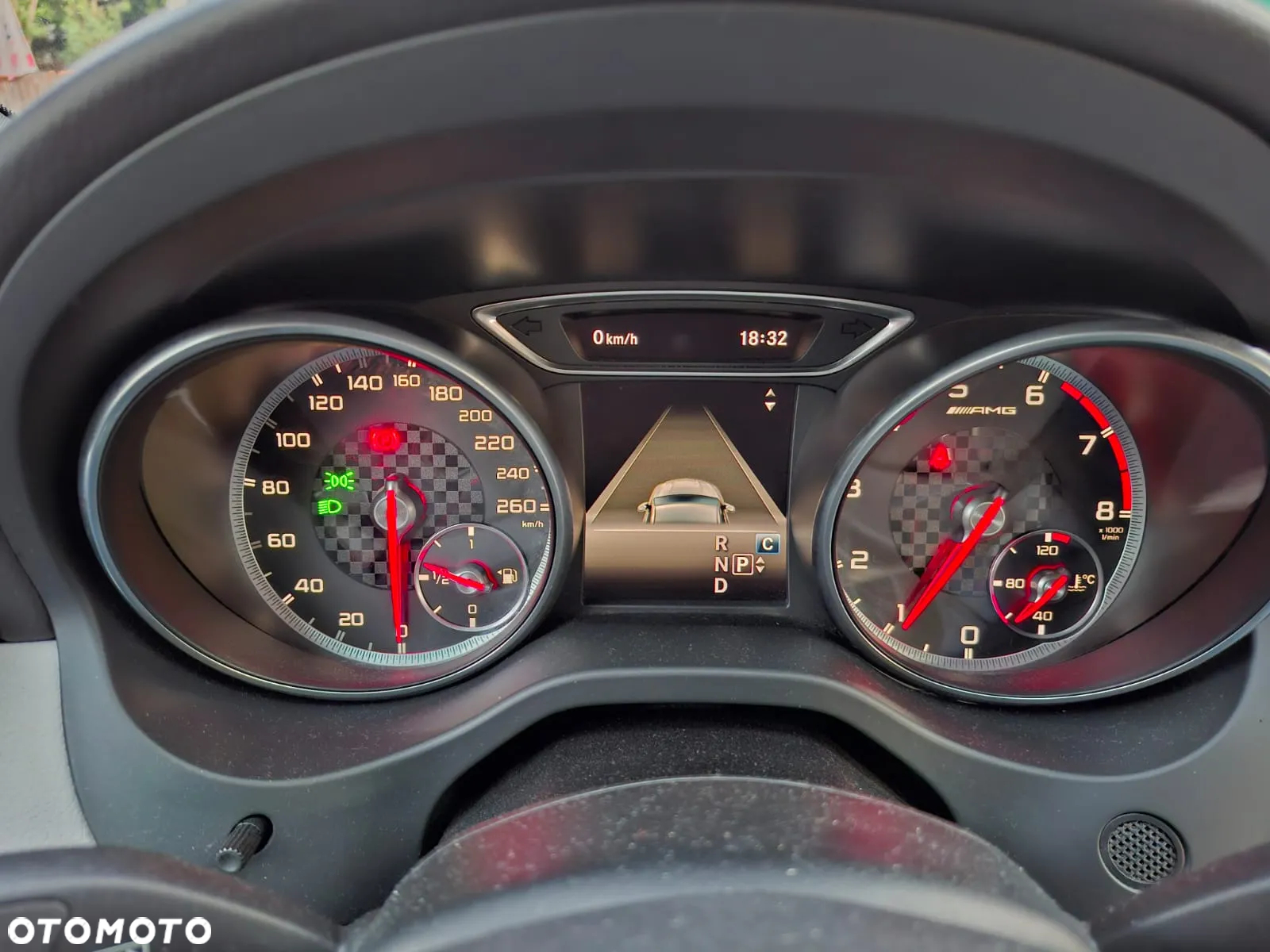Mercedes-Benz CLA 250 4-Matic - 17