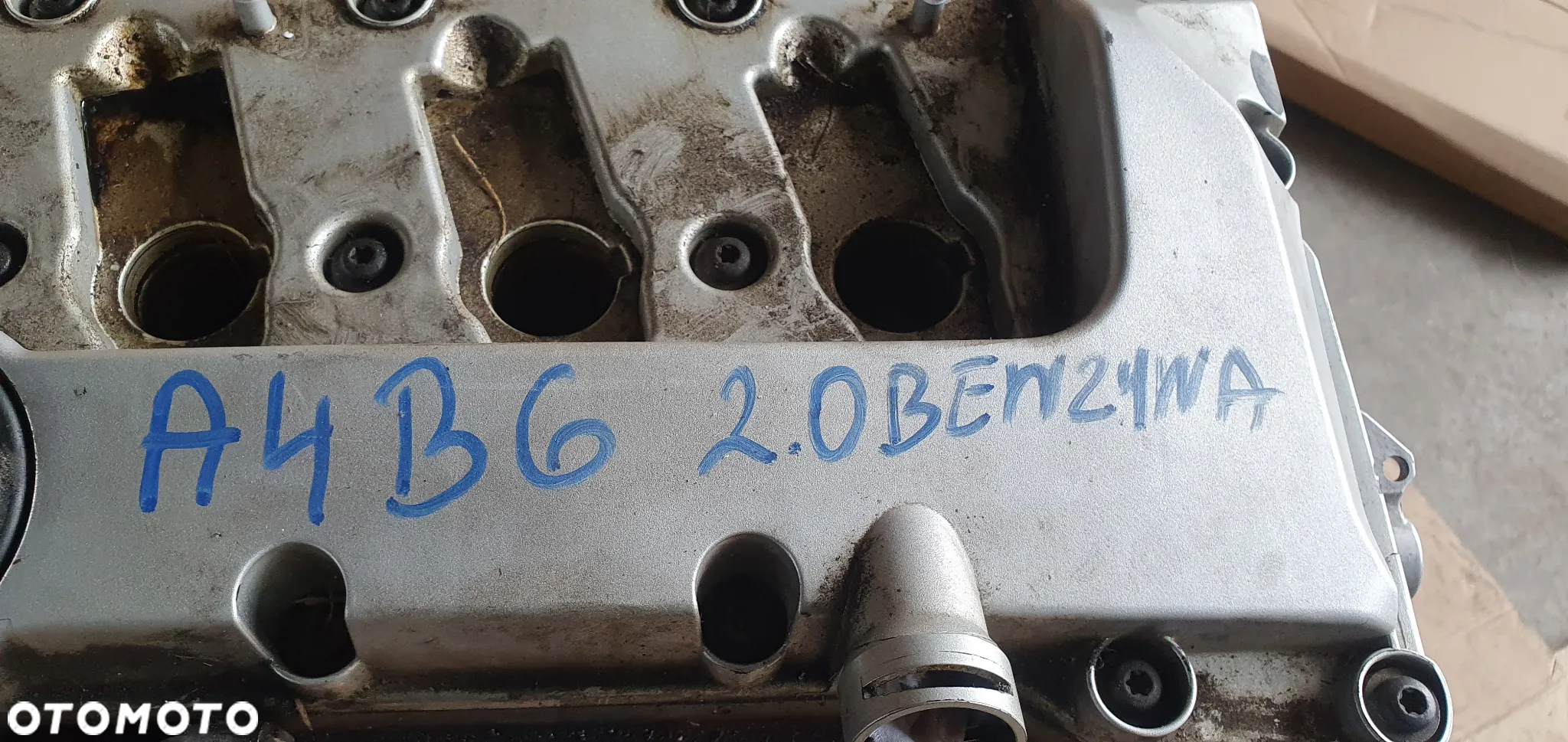 Silnik blok silnika słupek Audi A4 B6 2.0 ALT - 10