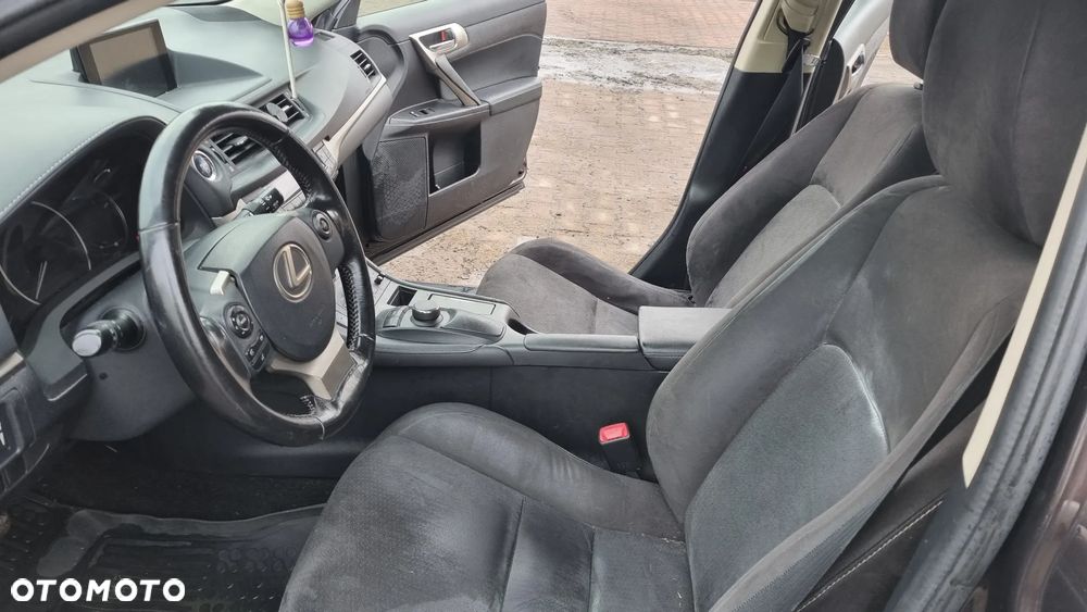 Lexus CT Standard - 33