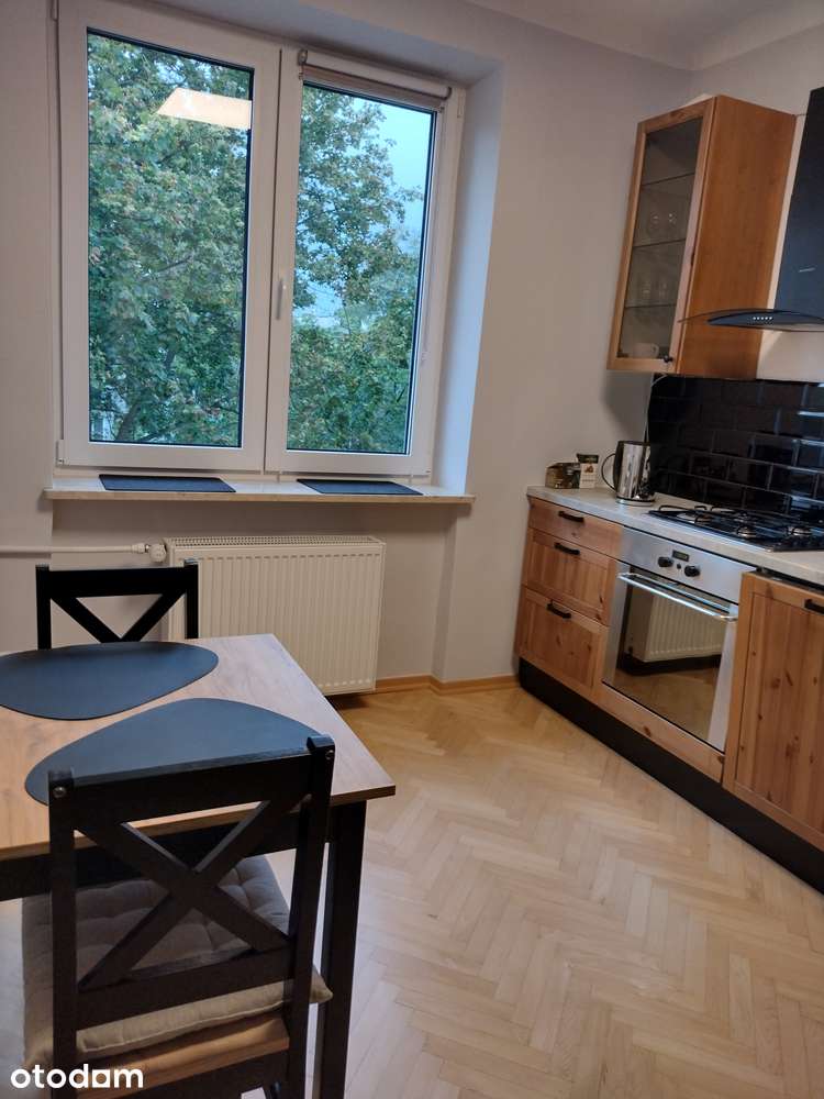 Mieszkanie 2-pokojowe po remoncie, 3minuty od metra .
