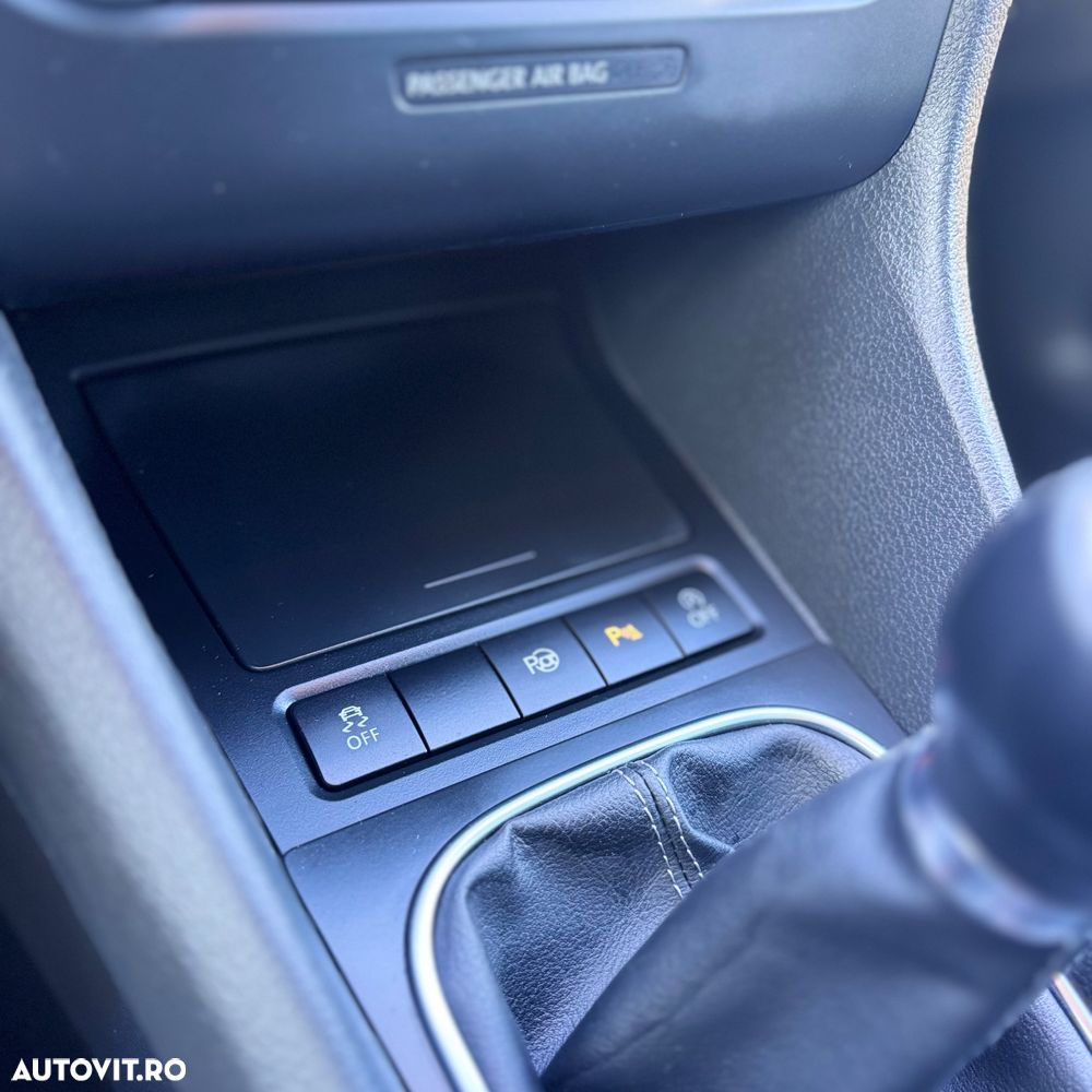 Volkswagen Golf 1.6 TDI DPF Team - 10