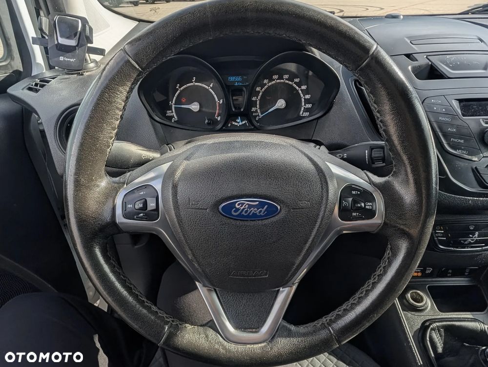 Ford Tourneo Courier - 12