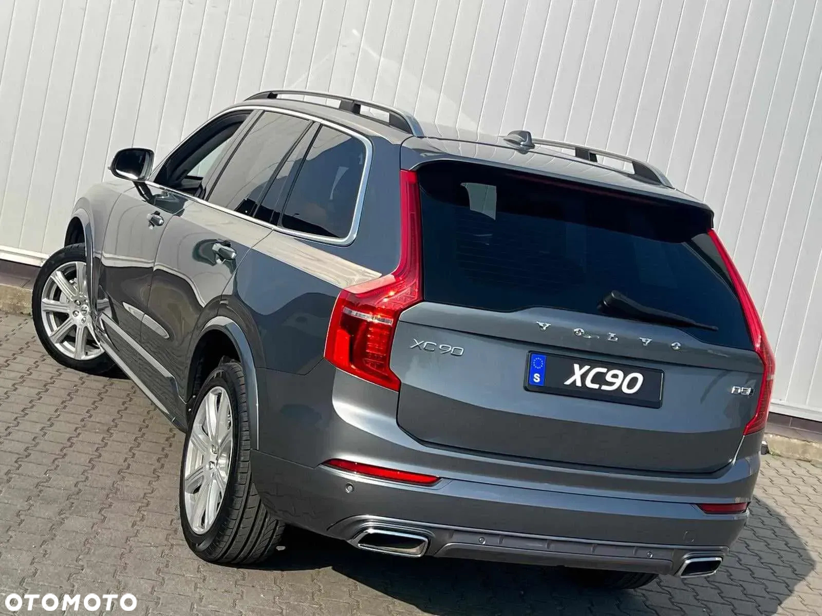 Volvo XC 90 - 8