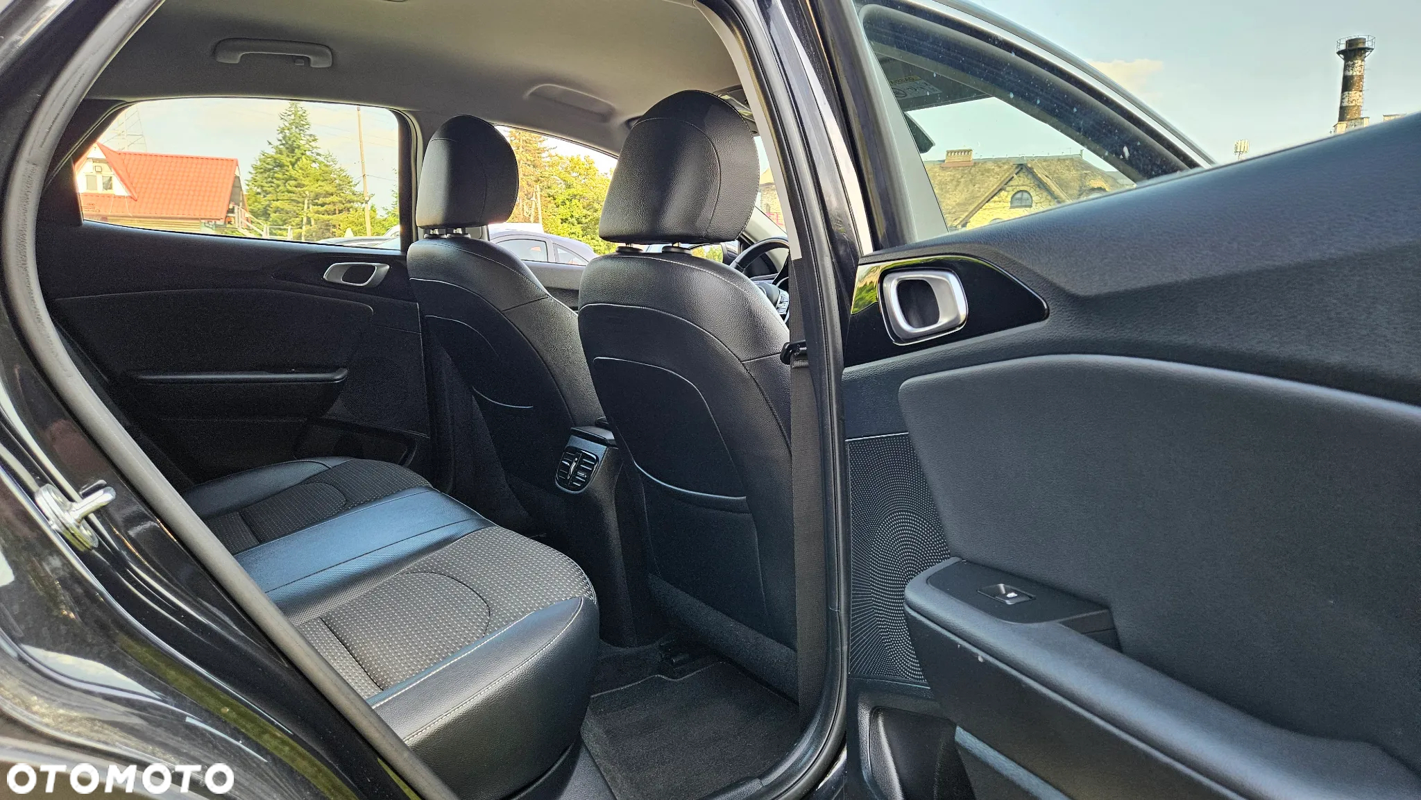 Kia XCeed 1.4 T-GDI L Business Line - 33