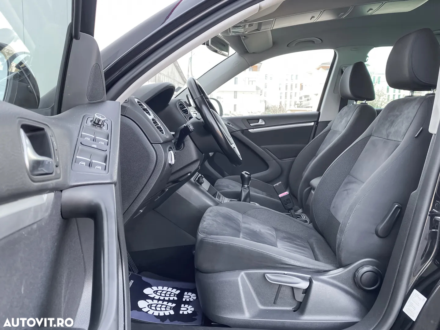 Volkswagen Tiguan - 8