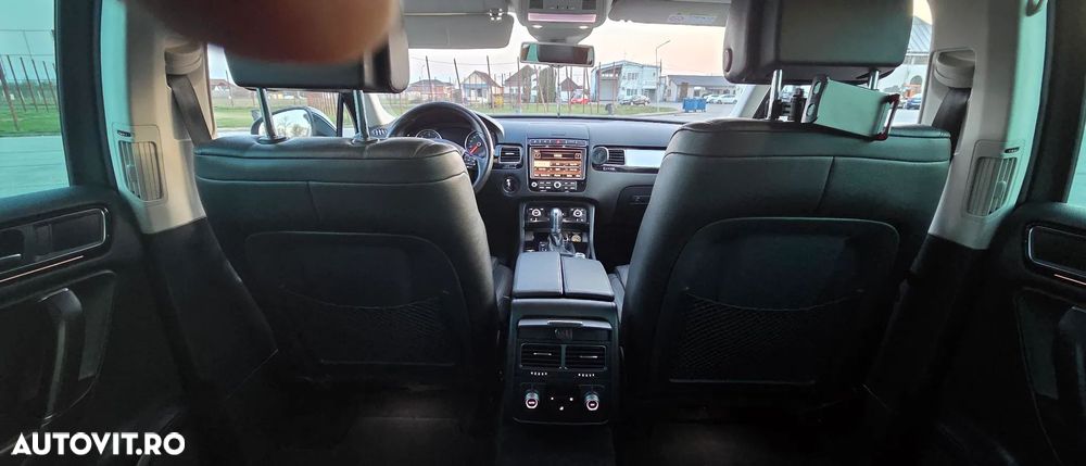 Volkswagen Touareg 3.0 V6 TDI BMT - 11