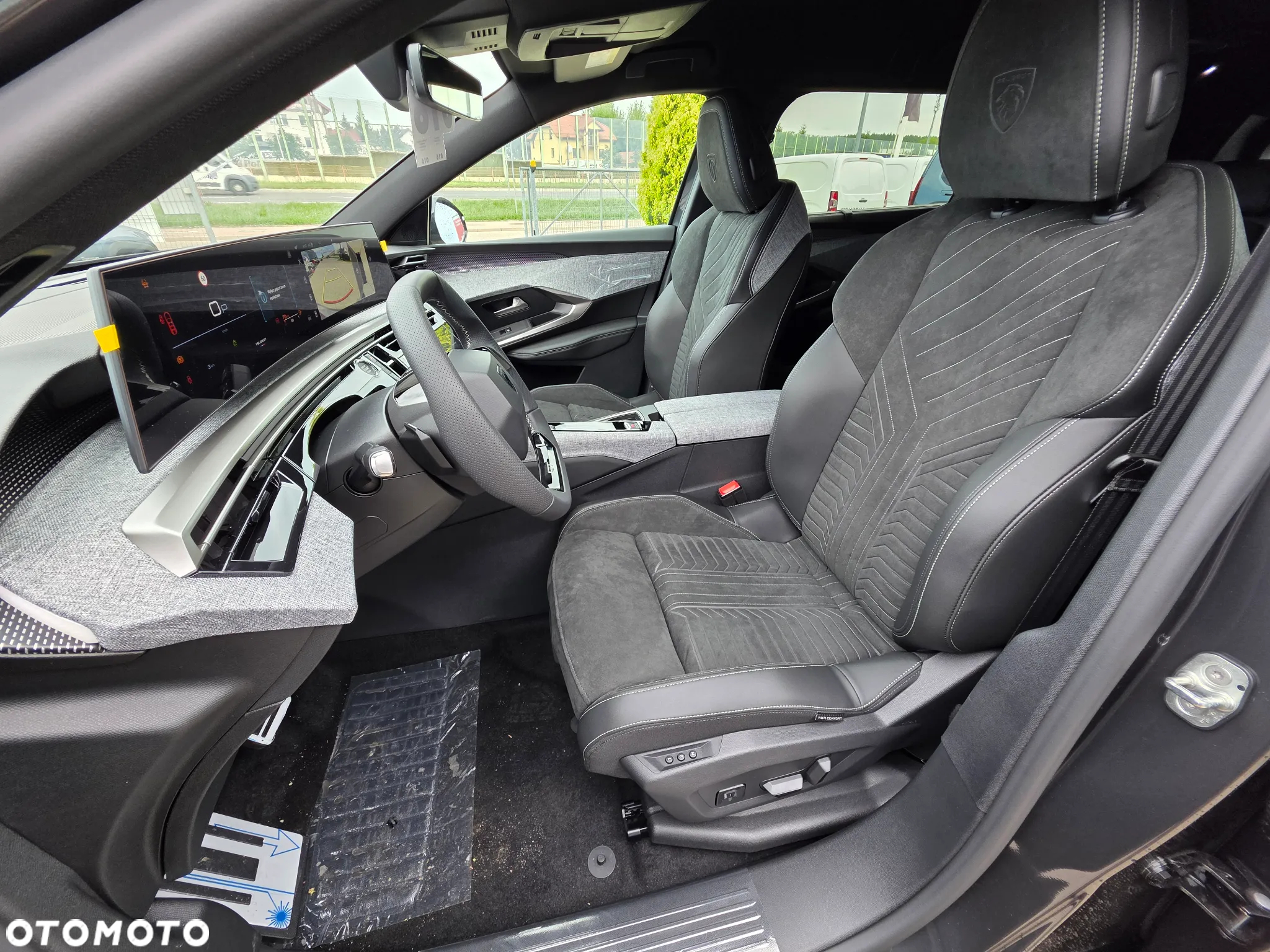 Peugeot 5008 1.2 PureTech mHEV GT S&S e-DCS6 - 8