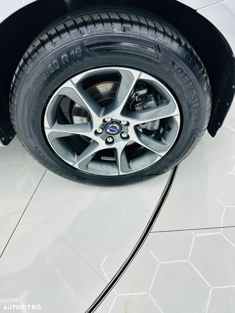 Volvo XC 60 D3 Ocean Race - 9