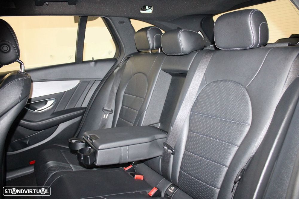 Mercedes-Benz c-200 d AMG Line Aut. - 32