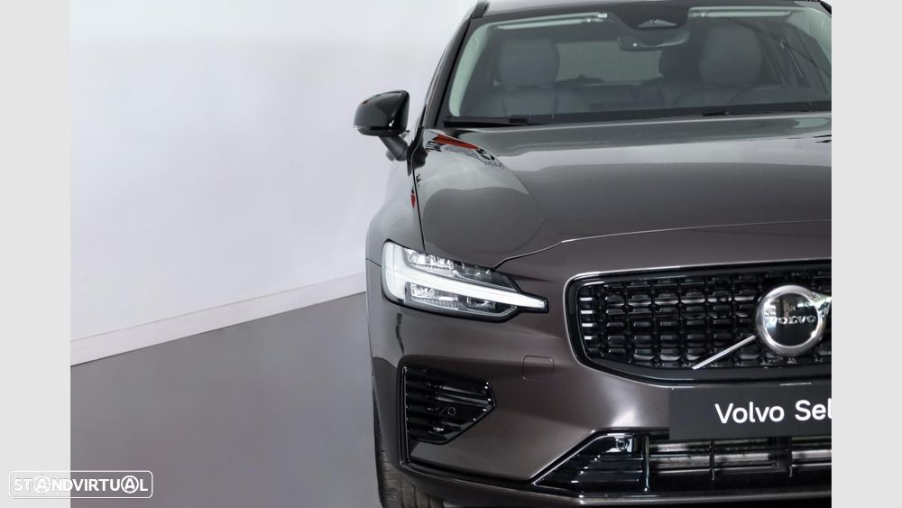 Volvo V60 2.0 T6 AWD TE Plus Dark — fotografia 4