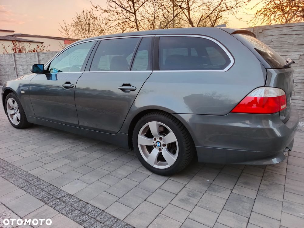 BMW Seria 5 530xd - 32