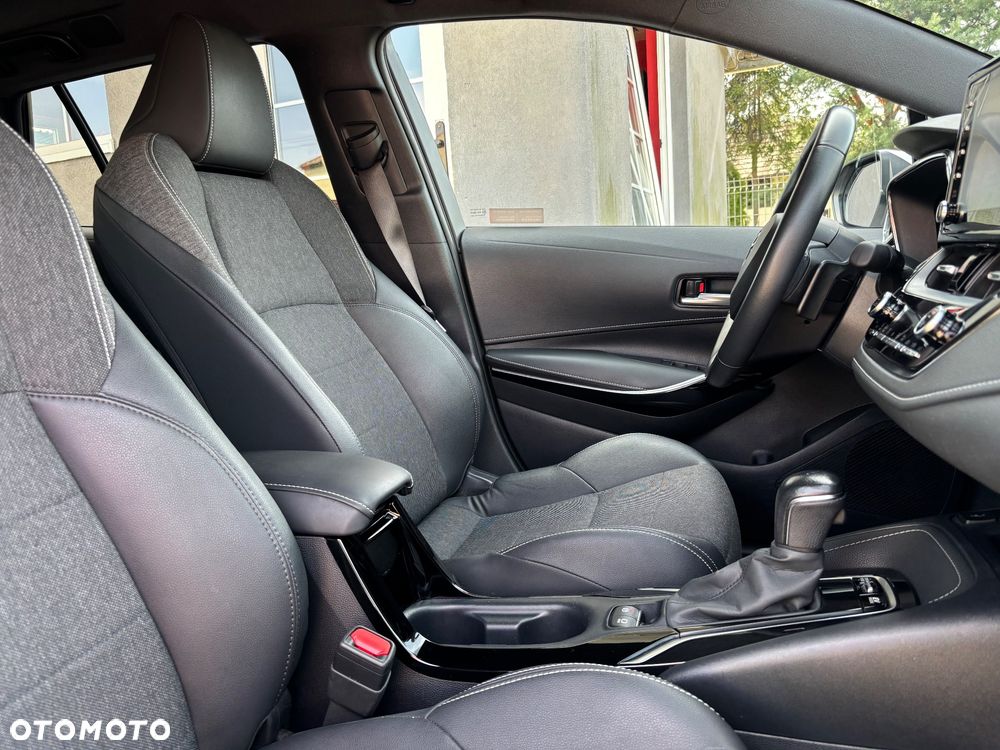 Toyota Corolla 2.0 Hybrid Comfort - 26