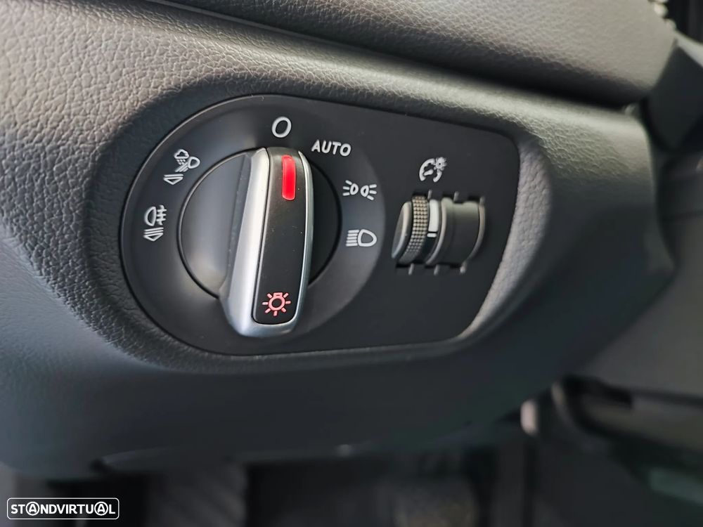 Audi Q3 2.0 TDI quattro S-line S tronic - 18