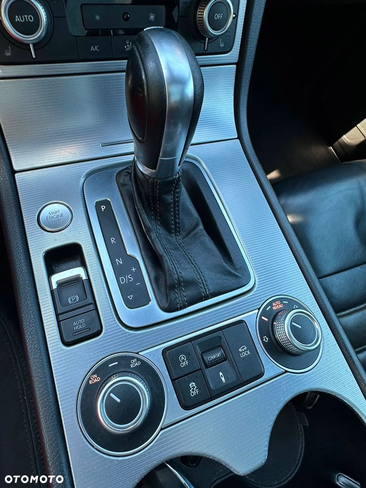 Volkswagen Touareg 3.0 V6 TDI BMT - 25