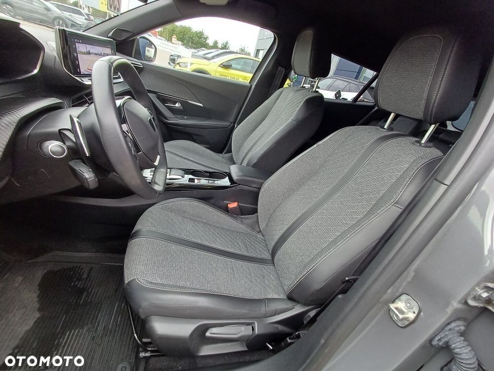Peugeot 2008 - 11
