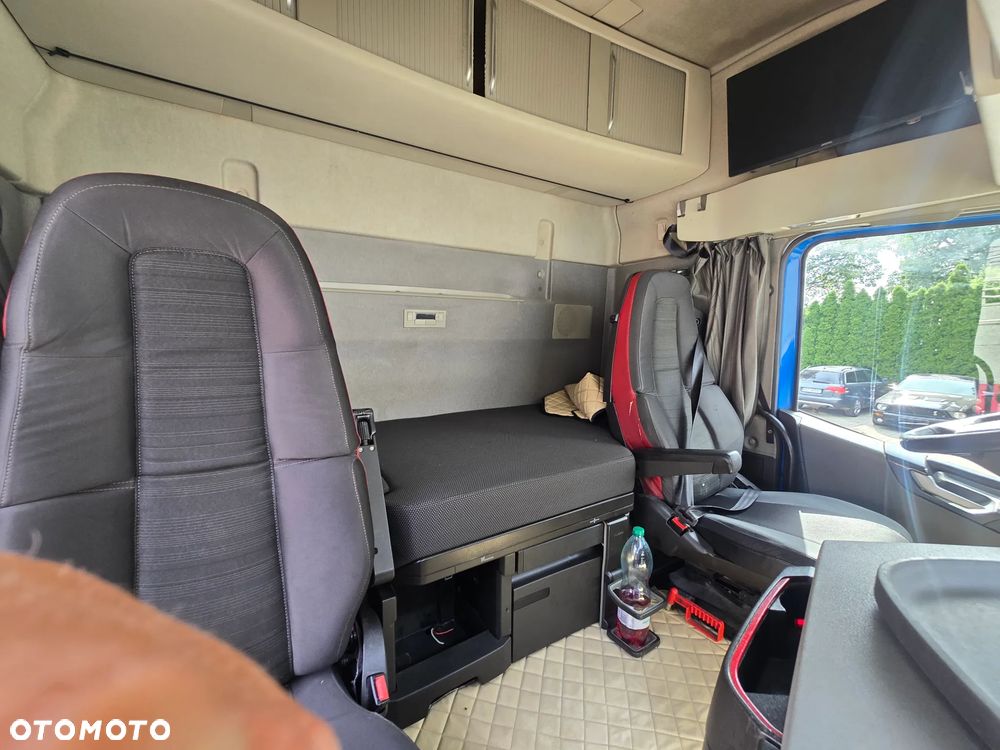 Volvo FH4 Globetrotter - 39
