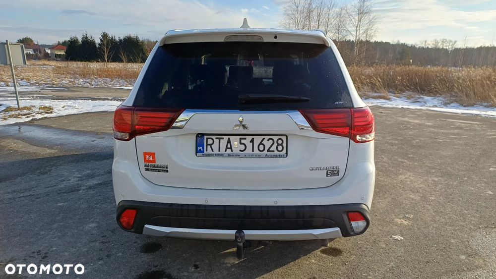 Mitsubishi Outlander - 7