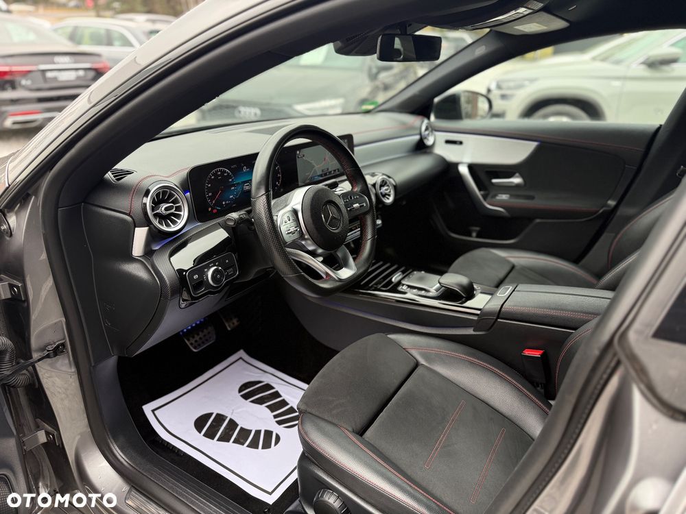 Mercedes-Benz CLA 200 7G-DCT AMG Line - 13