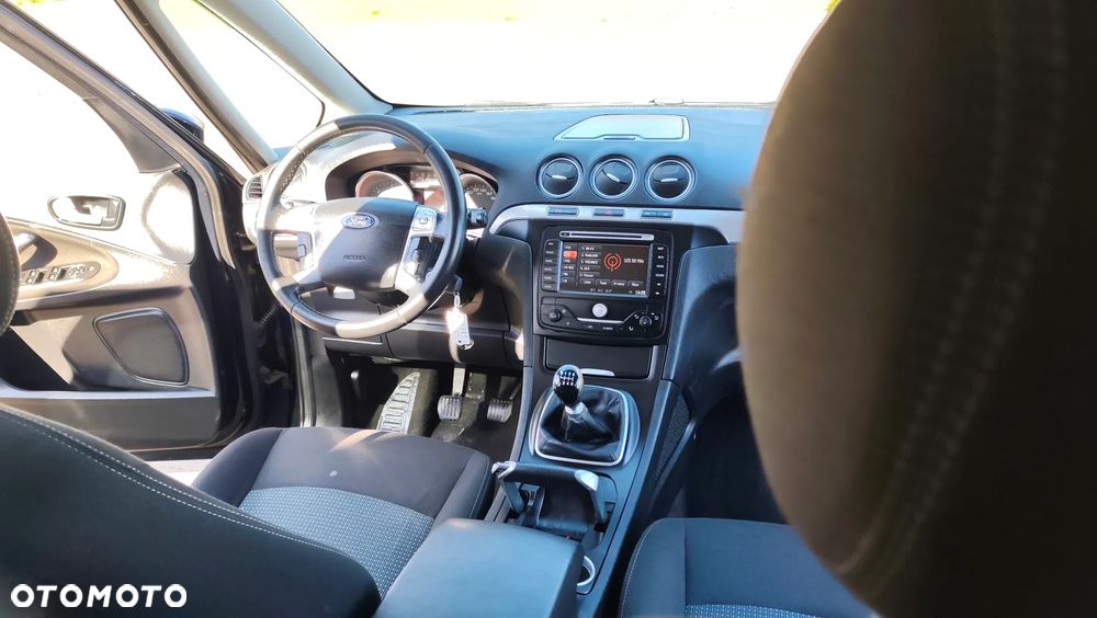 Ford Galaxy 2.0 TDCi Ghia - 25