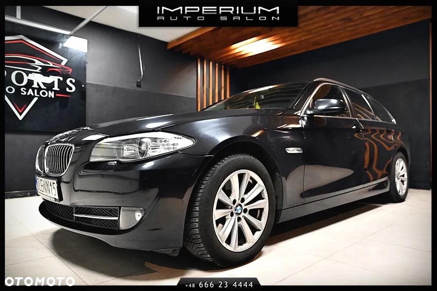 BMW Seria 5 525d Touring Modern Line - 9