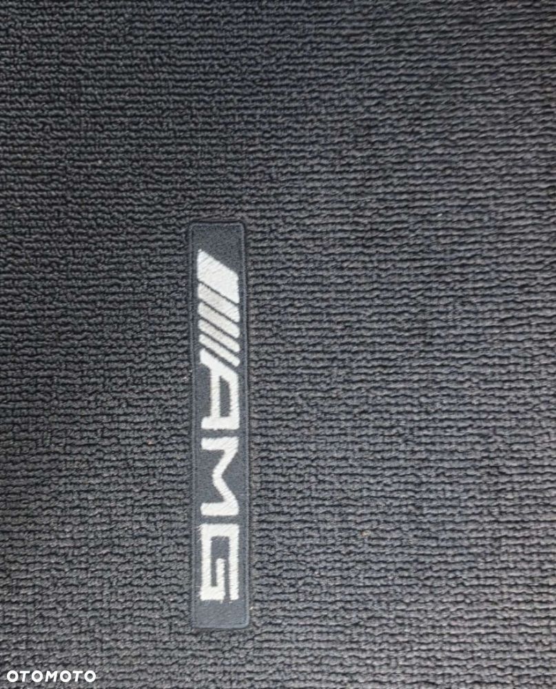 Mercedes-Benz Klasa V - 27