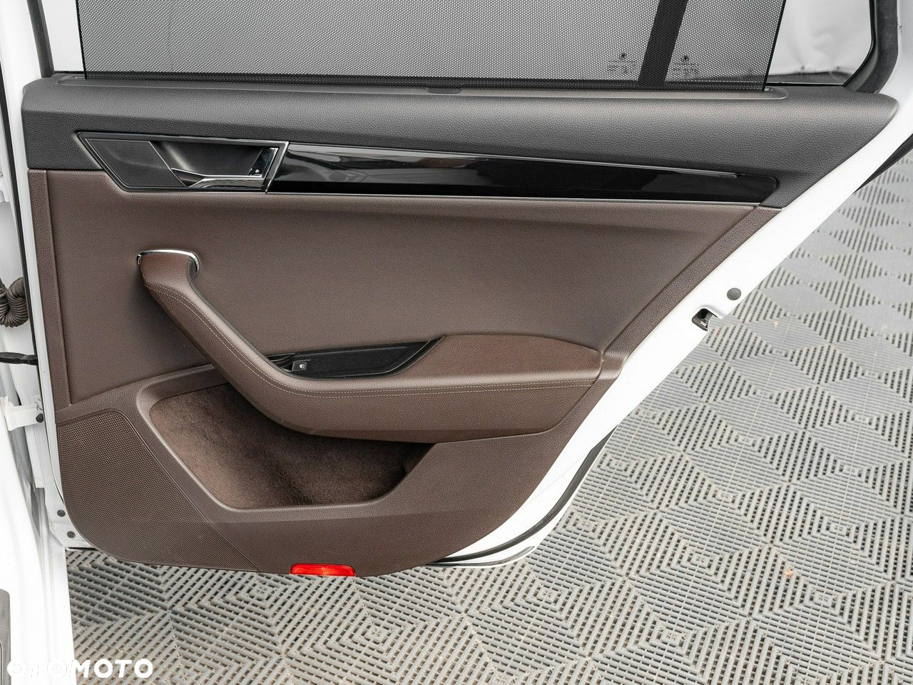 Skoda Superb 2.0 TDI SCR L&K DSG - 30