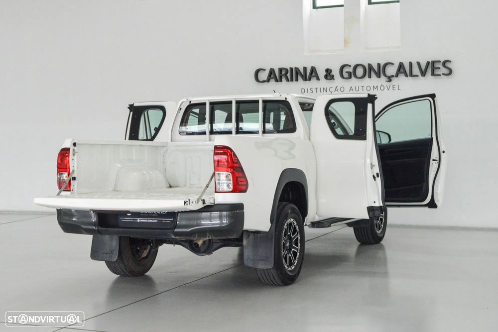 Toyota Hilux 2.4 D-4D 4X2 Cabine Extra 3L - 10