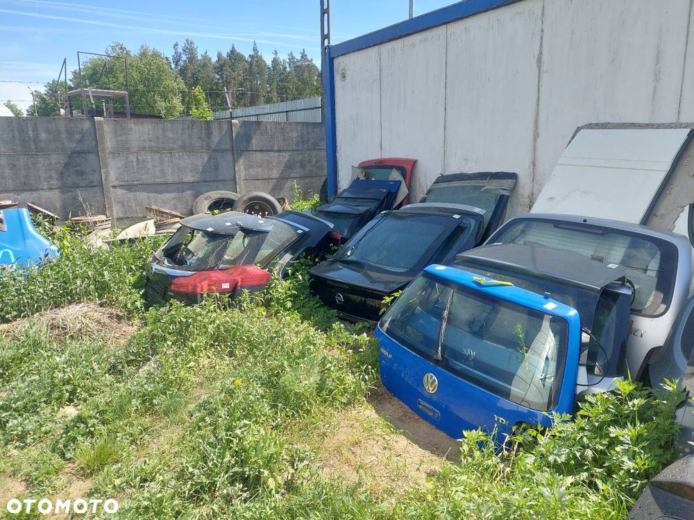 KOMPLETNY TYŁ KLAPA BAGAŻNIKA ZDERZAK LAMPY VOLKSWAGEN GOLF IV HB 5D LW5Z - 13