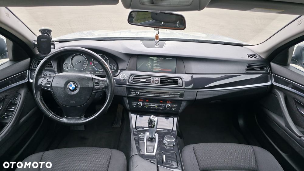 BMW Seria 5 520d - 7