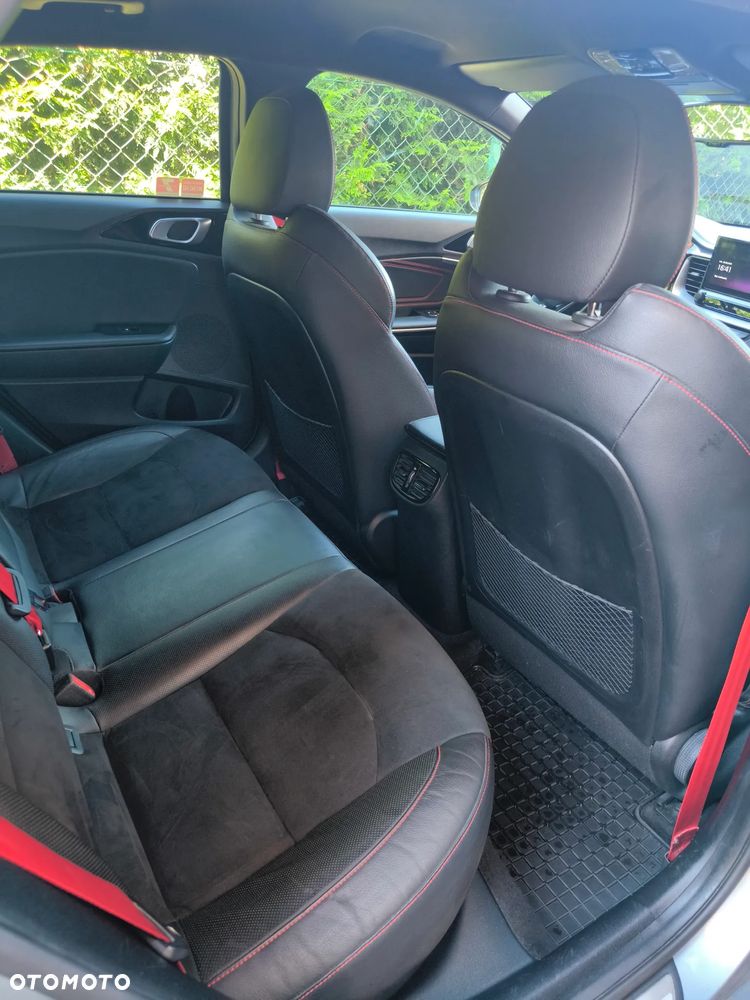 Kia ProCeed - 19