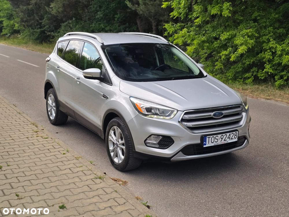 Ford Kuga 2.0 TDCi 2x4 Titanium - 10