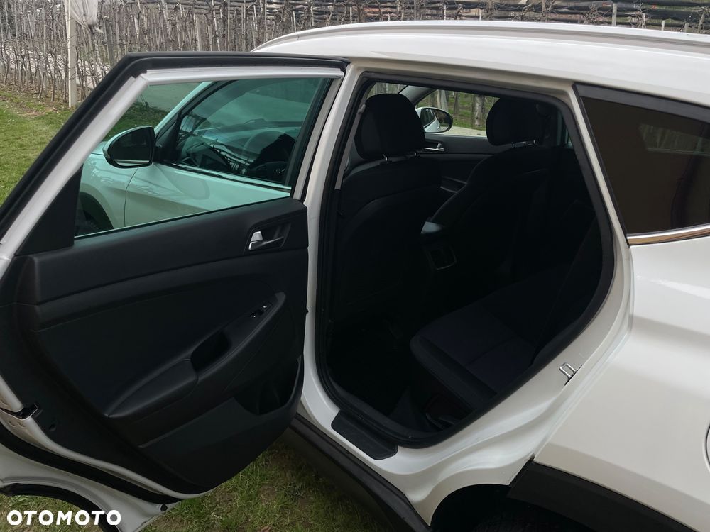 Hyundai Tucson blue 1.7 CRDi 2WD DCT Passion - 24