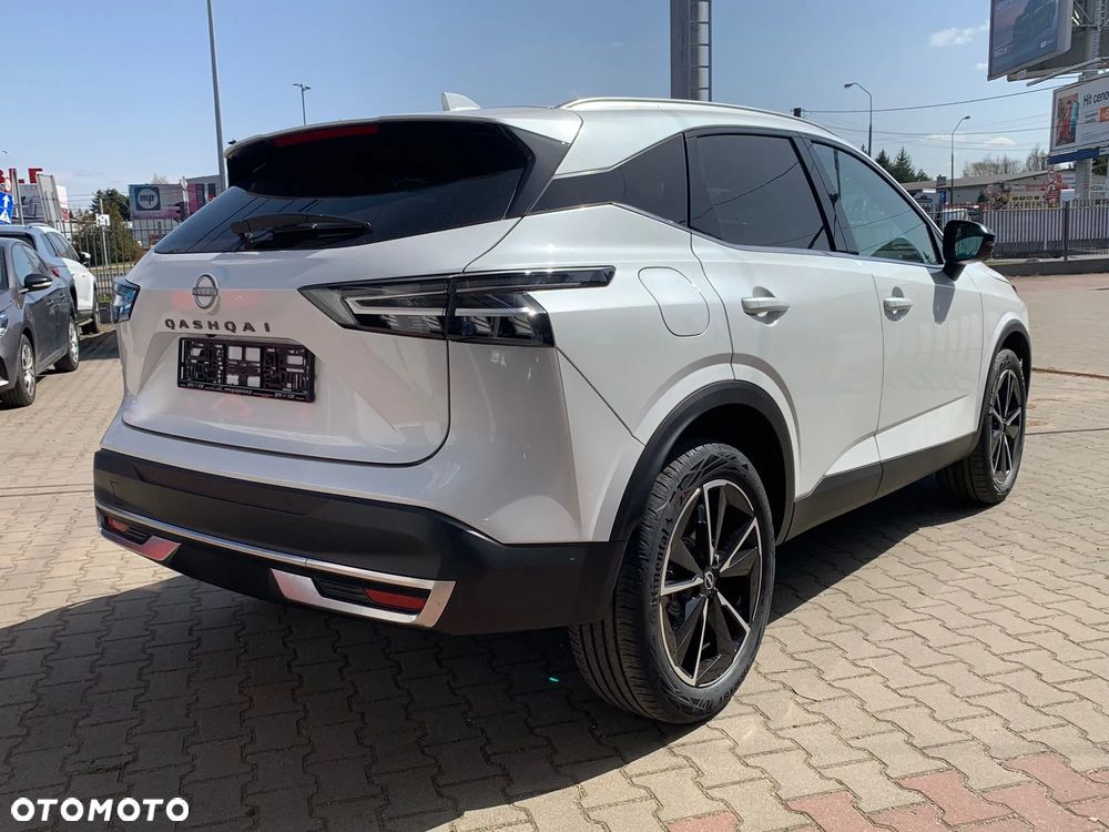 Nissan Qashqai 1.3 DIG-T MHEV Tekna Xtronic - 4