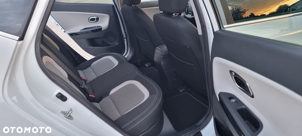 Kia Ceed 1.6 GDI Dream Team Edition - 24