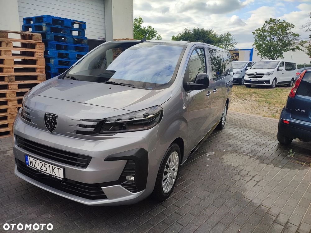 Peugeot Traveller 2.0 BlueHDi Long Business EAT8 - 29