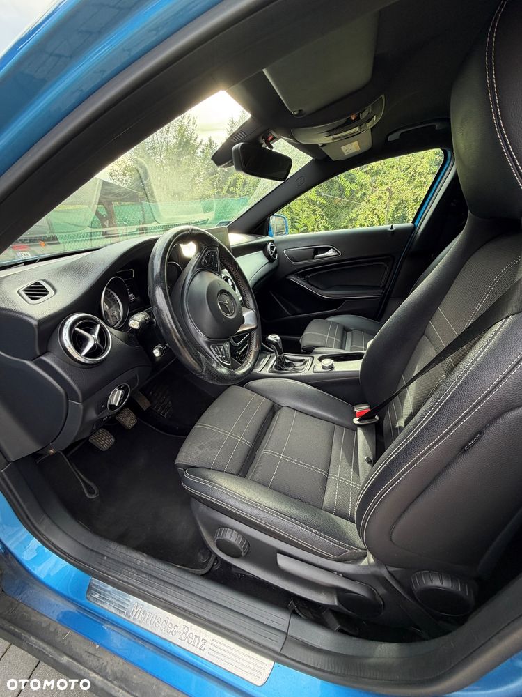 Mercedes-Benz GLA - 14
