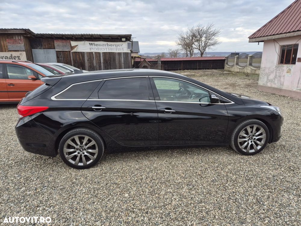 Hyundai i40 i40cw 1.7 CRDi Fifa World Cup Edition - 2