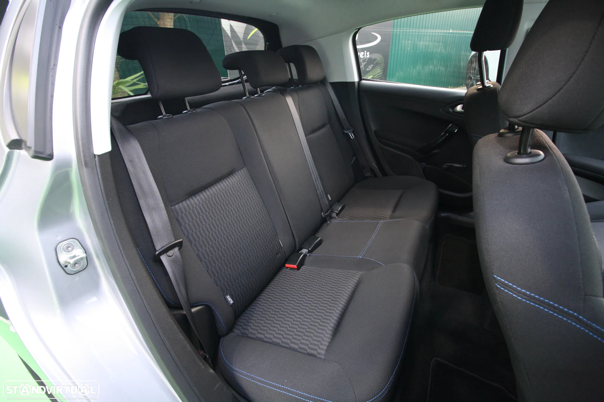 Peugeot 208 1.5 BlueHDi Signature - 22