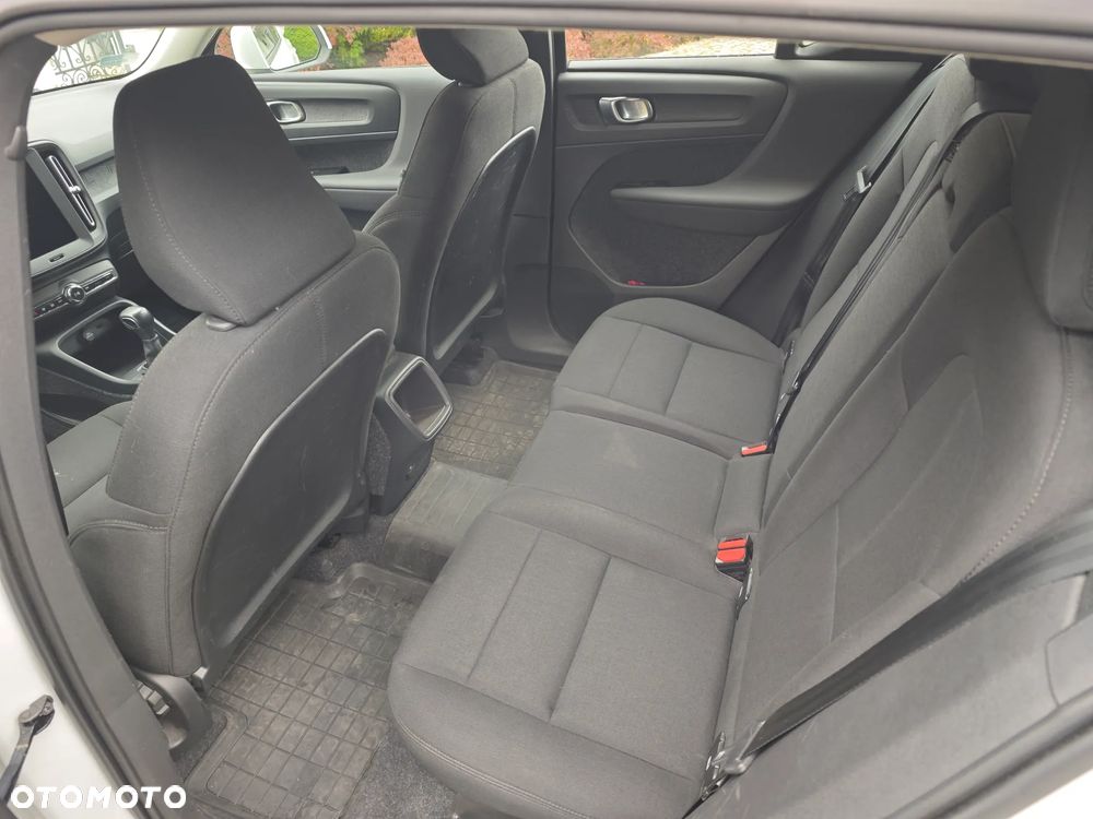 Volvo XC 40 T3 Momentum - 16