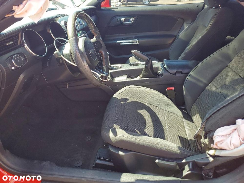 Ford Mustang 3.7 V6 - 8
