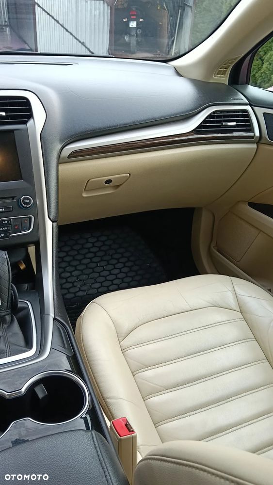 Ford Fusion 2.0 EcoBoost Titanium - 13