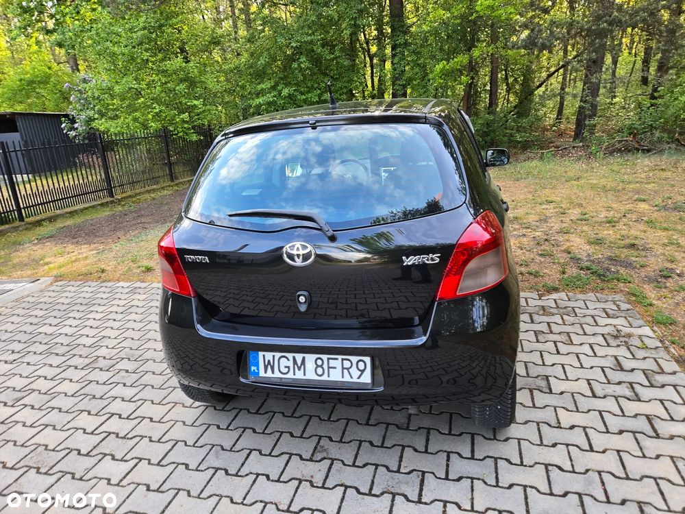 Toyota Yaris 1.3 Prestige - 12