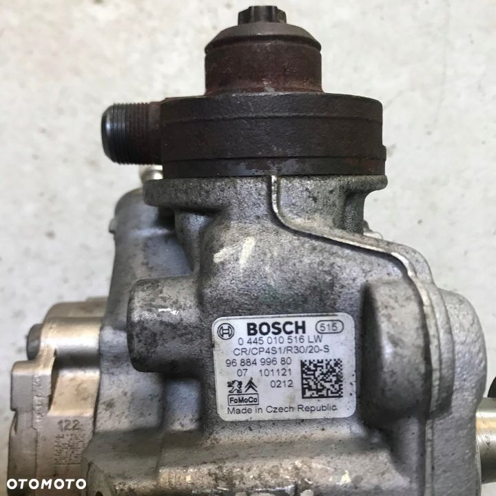 POMPA WTRYSKOWA BOSCH OE 9688499680 0445010516 - 2