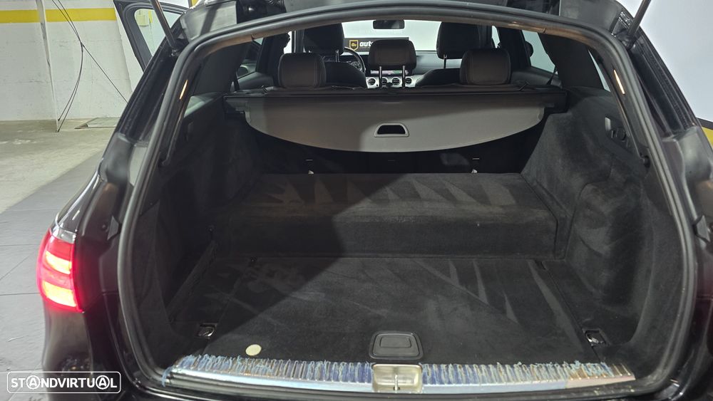 Mercedes-Benz E 300 de AMG Line - 20