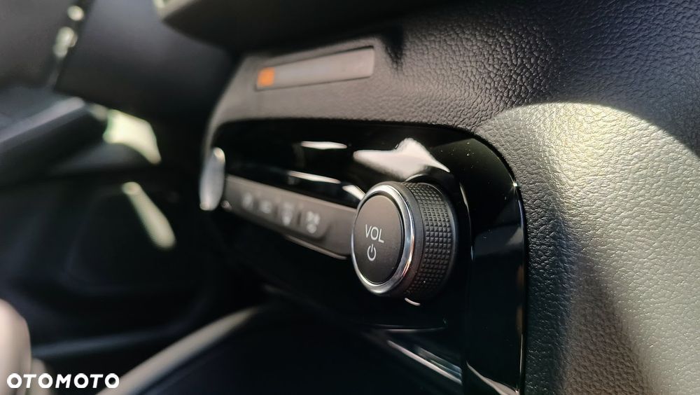 Ford Kuga 2.5 FHEV FWD Sound Edition eCVT - 29