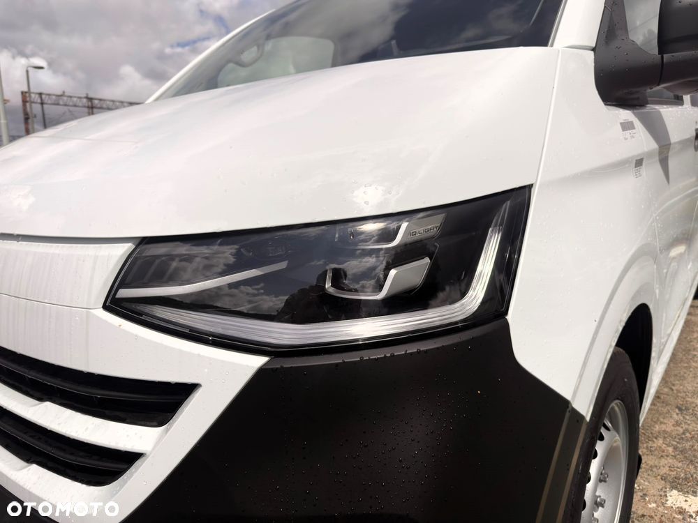 Volkswagen Transporter Kombi L2H1 M1 - 5