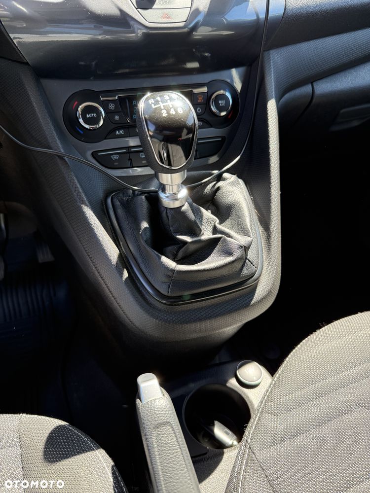 Ford Transit Connect - 18