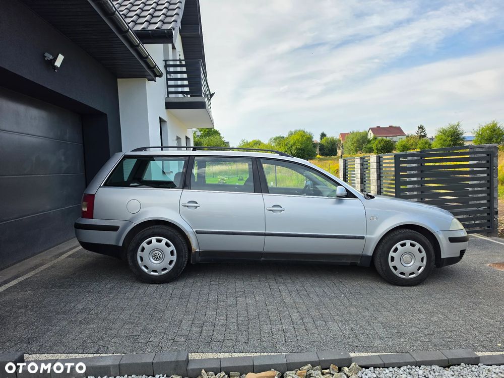 Volkswagen Passat 1.9 TDI Basis - 3