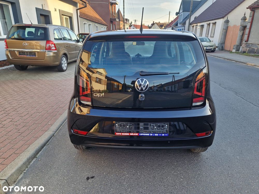 Volkswagen up! United - 7